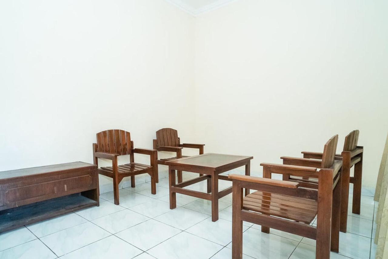 Reddoorz Near Kampus 3 Uty Yogyakarta Hotel Buitenkant foto