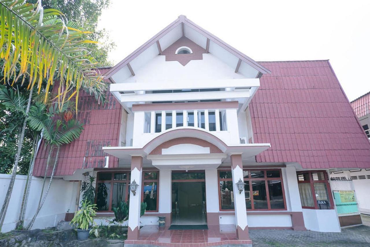 Reddoorz Near Kampus 3 Uty Yogyakarta Hotel Buitenkant foto
