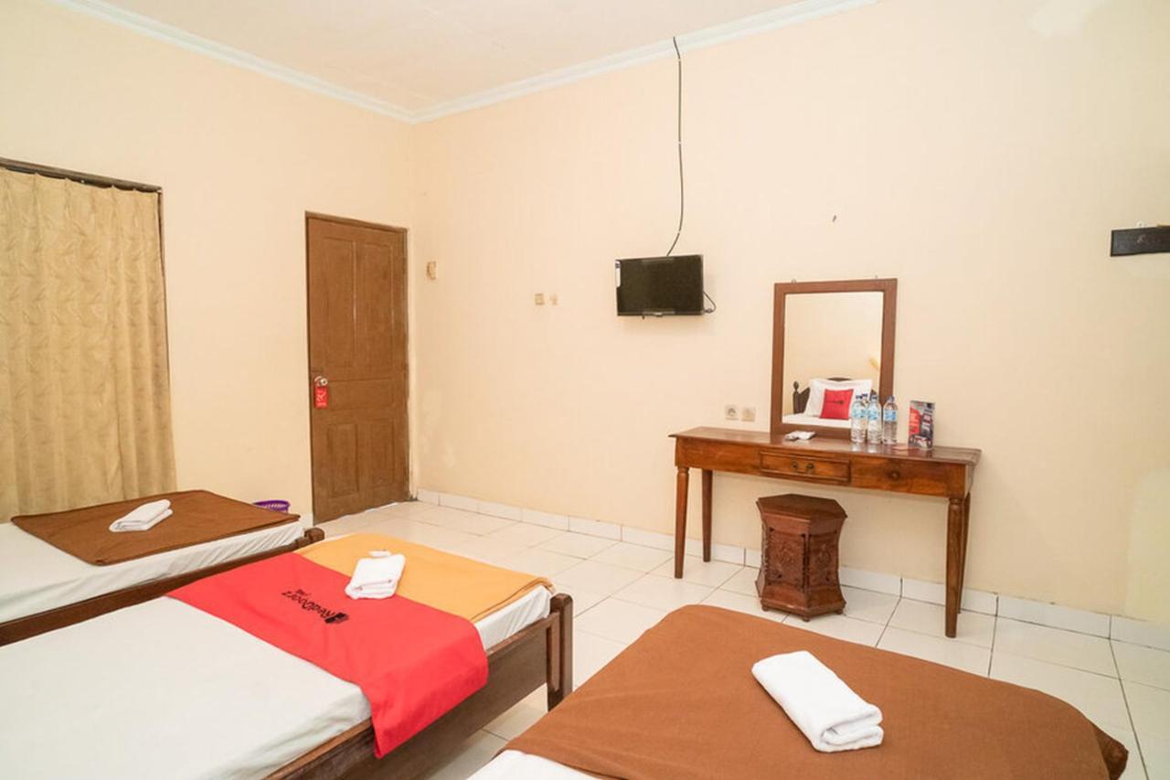 Reddoorz Near Kampus 3 Uty Yogyakarta Hotel Buitenkant foto