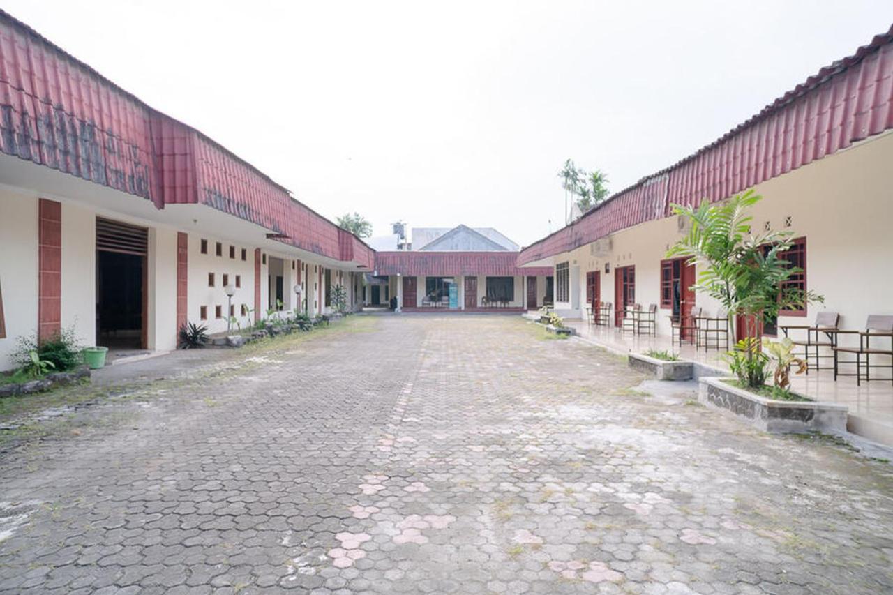 Reddoorz Near Kampus 3 Uty Yogyakarta Hotel Buitenkant foto