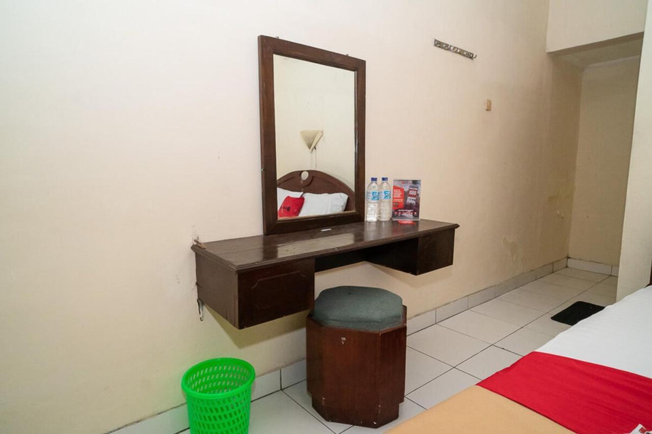 Reddoorz Near Kampus 3 Uty Yogyakarta Hotel Buitenkant foto