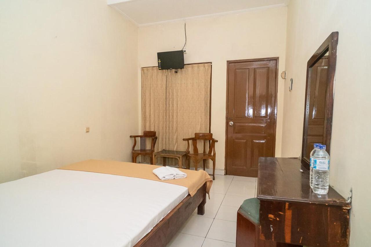 Reddoorz Near Kampus 3 Uty Yogyakarta Hotel Buitenkant foto