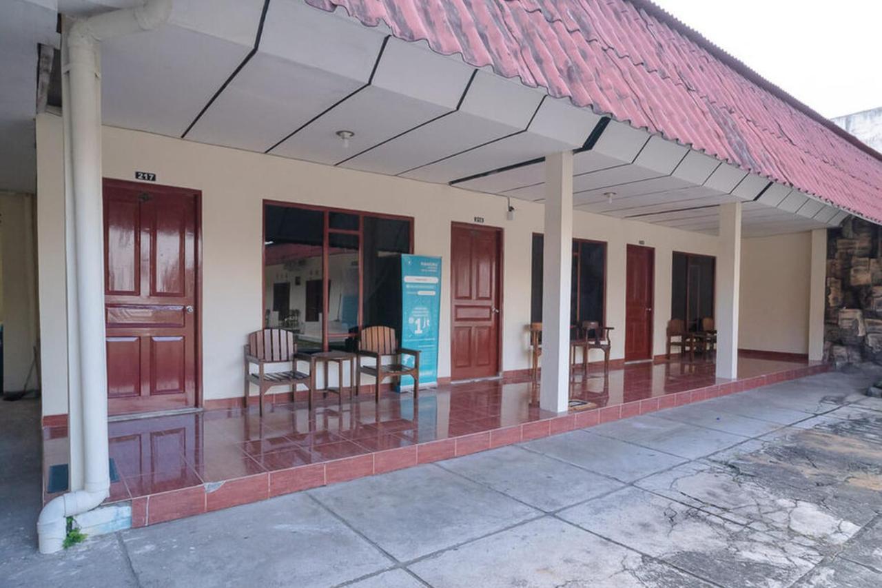 Reddoorz Near Kampus 3 Uty Yogyakarta Hotel Buitenkant foto