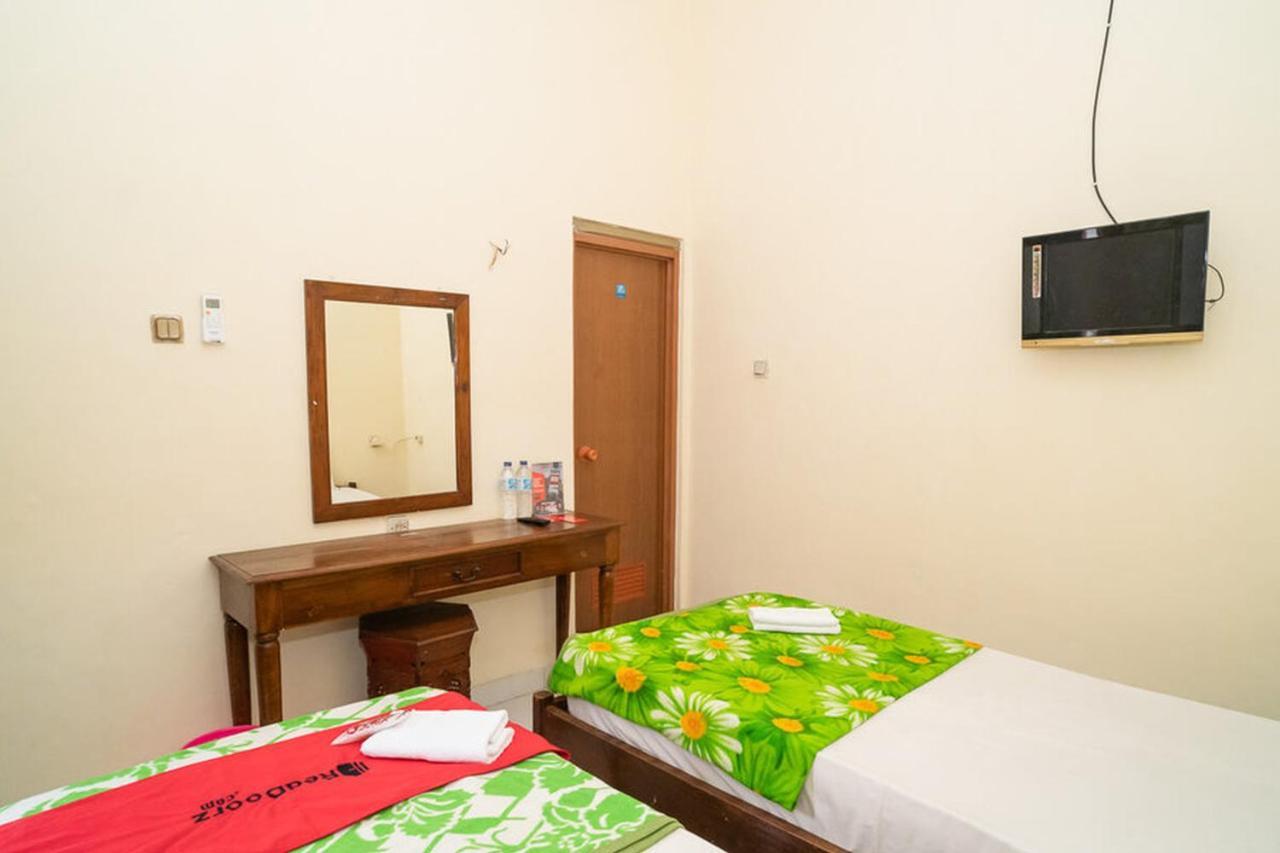 Reddoorz Near Kampus 3 Uty Yogyakarta Hotel Buitenkant foto