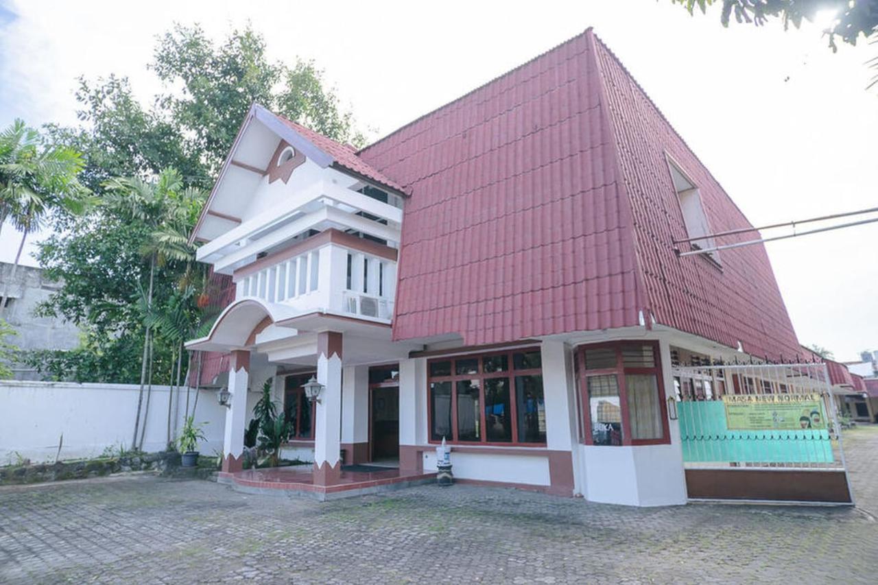 Reddoorz Near Kampus 3 Uty Yogyakarta Hotel Buitenkant foto